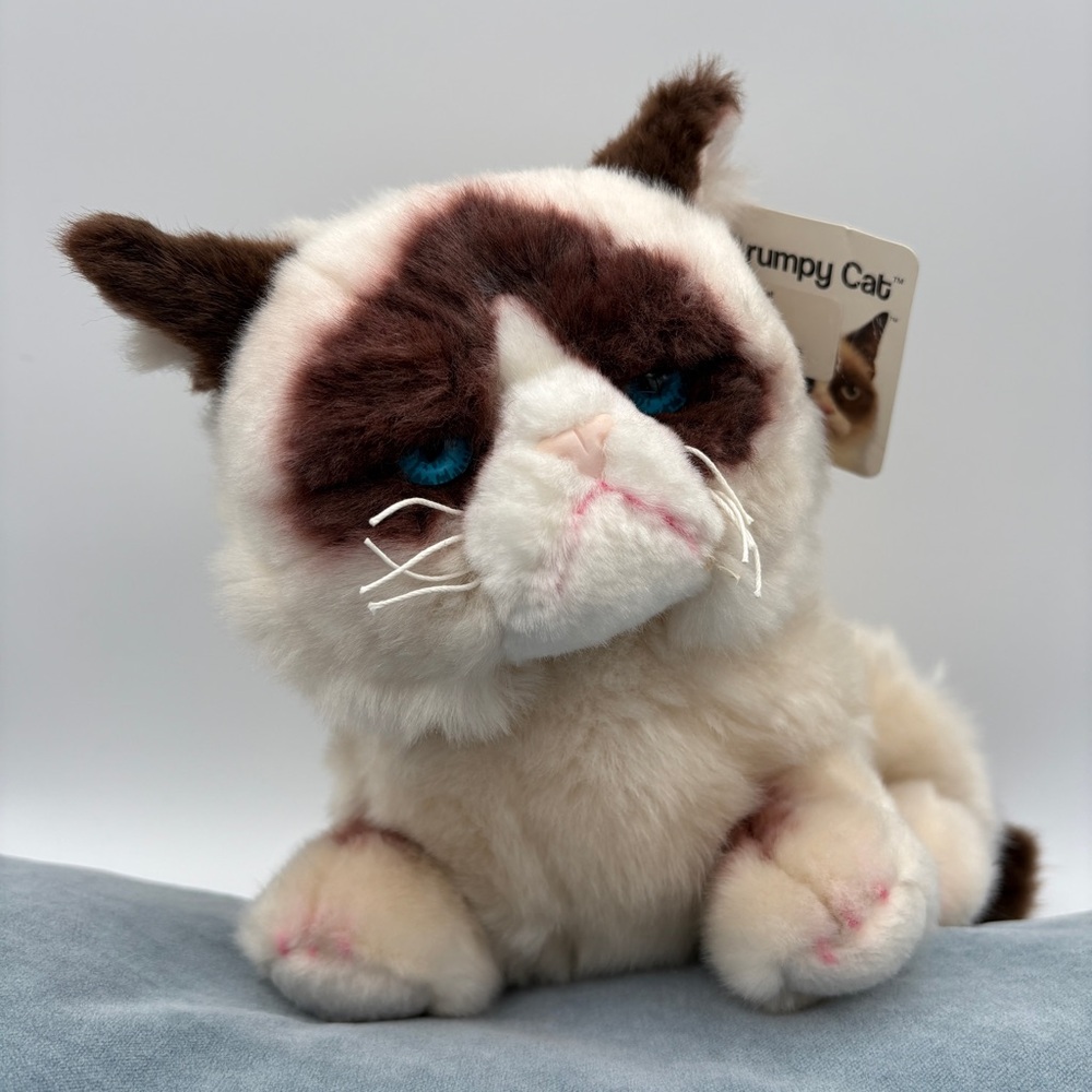 GUND #4048613 GRUMPY CAT 14" Lying Down Plush HAS ALL TAGS